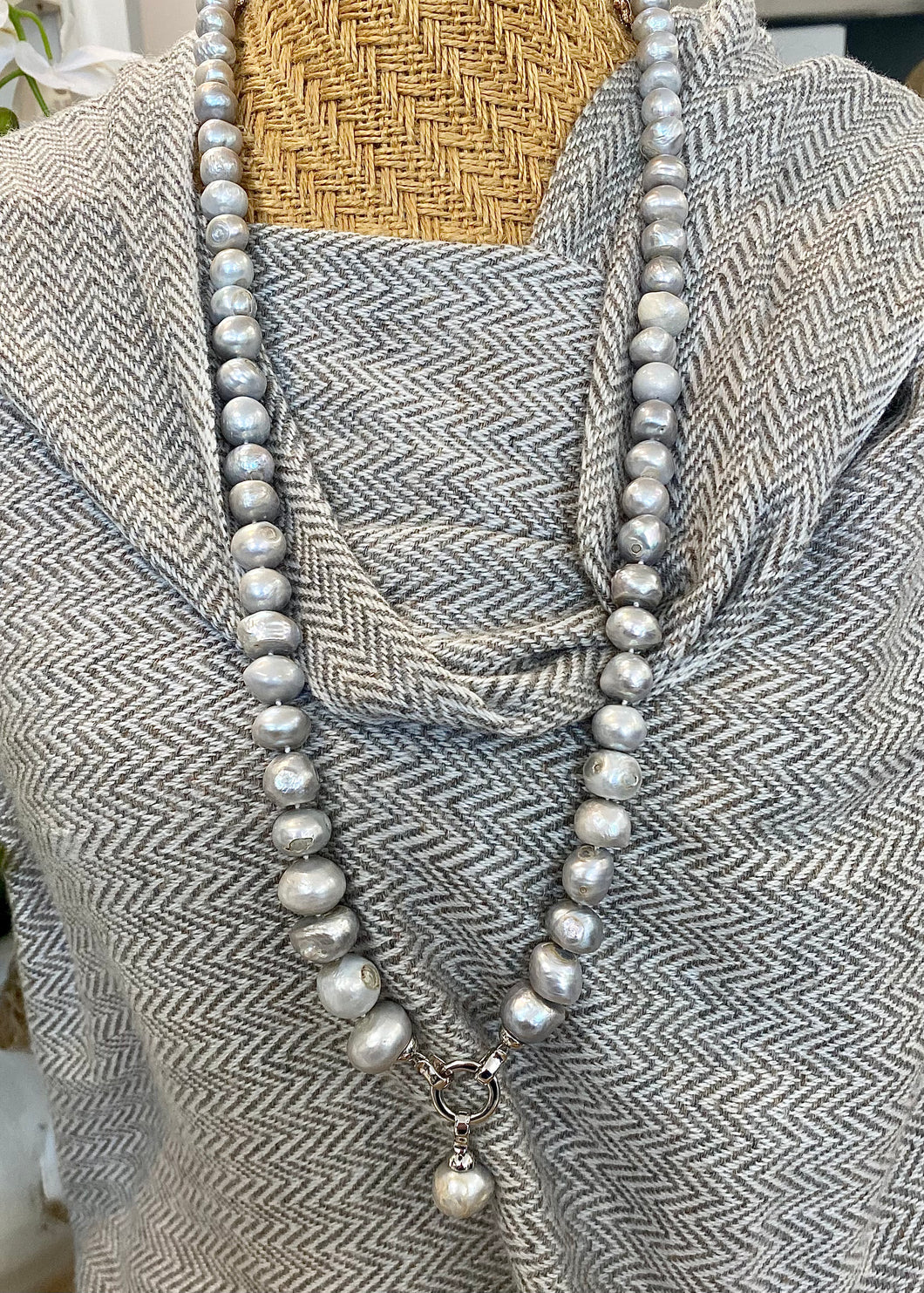 i me - Pearl necklace - Potato Pearl with drop Pearl Enhancer  - Soft Grey