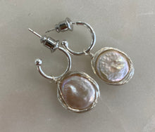 Load image into Gallery viewer, i me - Pearl and Gold Earinngs - Pearl and Silver