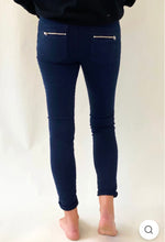 Load image into Gallery viewer, Italian Star Button Fly Jeans - Indigo