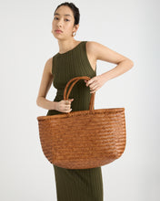 Load image into Gallery viewer, JUJU &amp; CO - Bay Basket Hand Woven Colour Amber